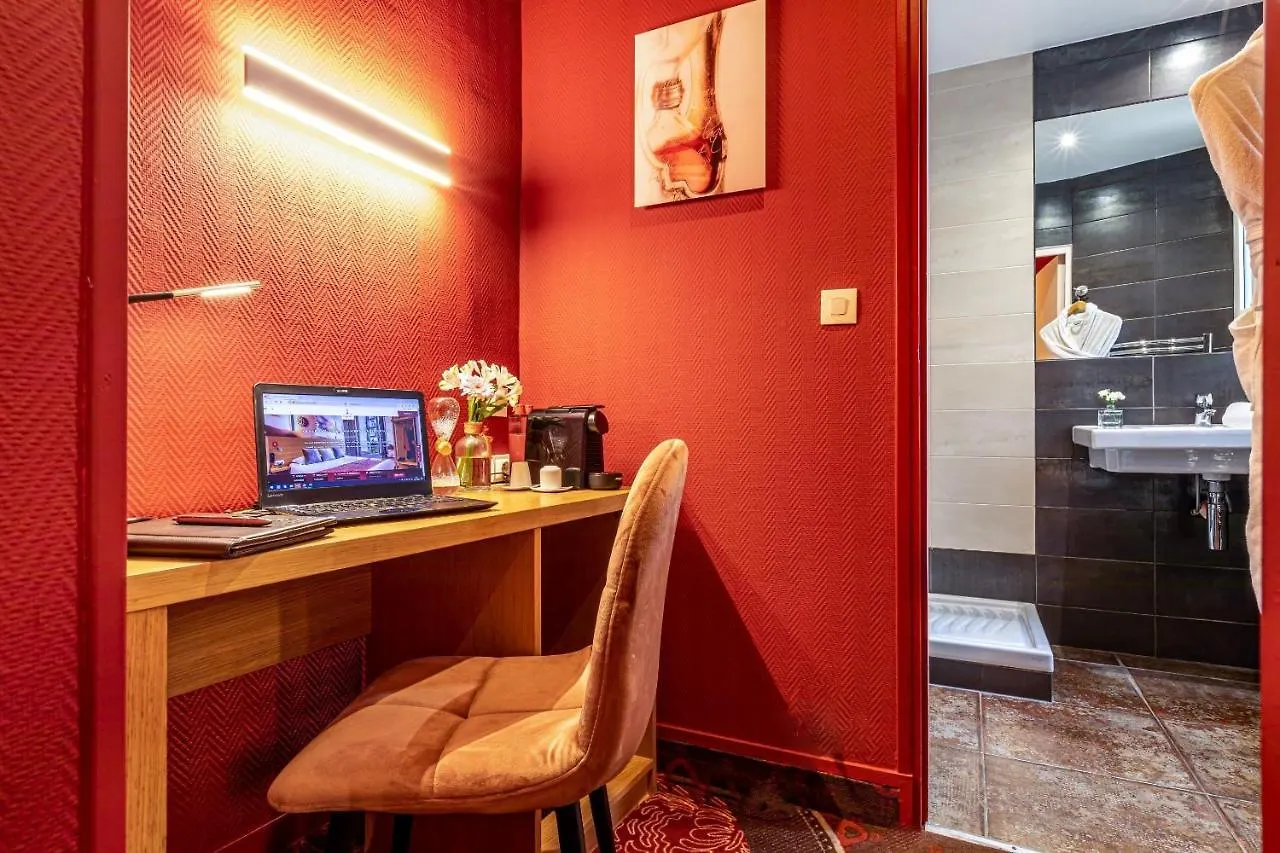Hotel Ariane Montparnasse By Patrick Hayat 3*
