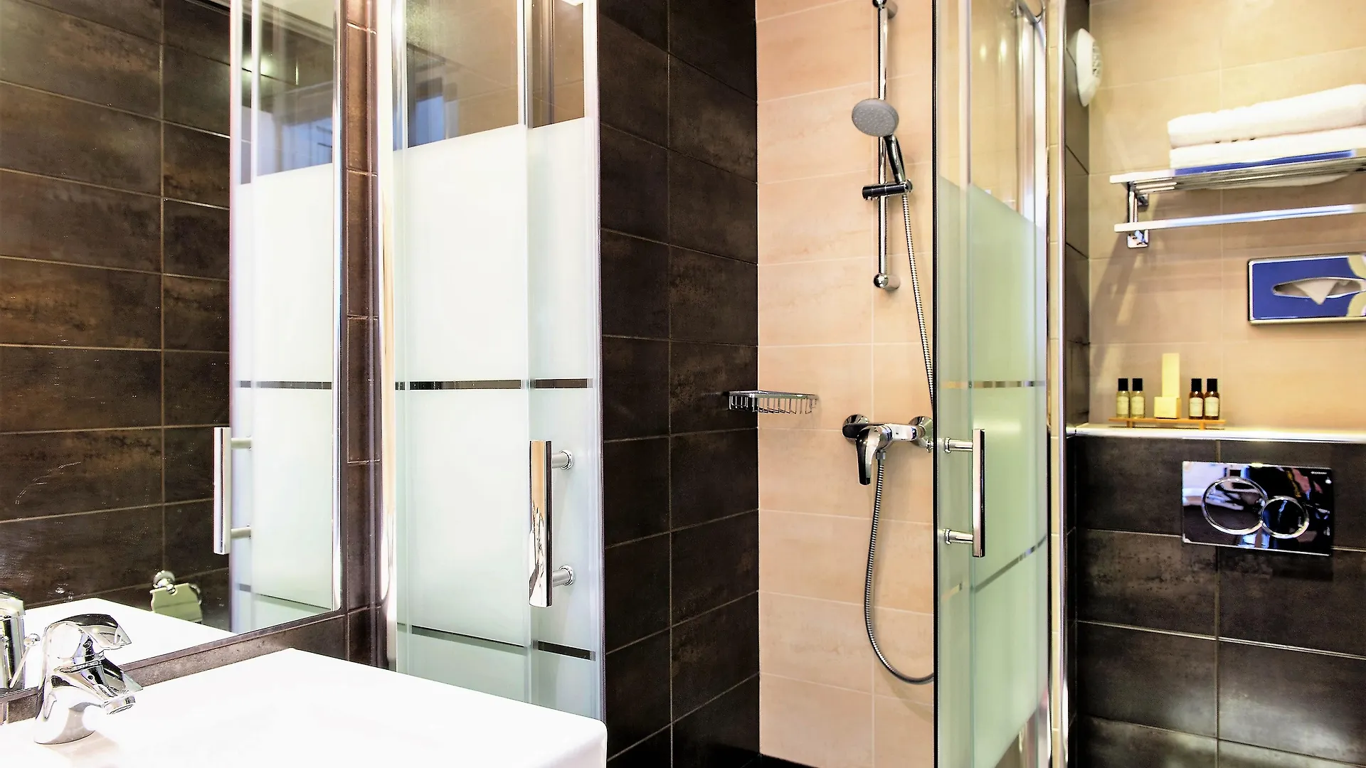 Ariane Montparnasse By Patrick Hayat Hotel 3*