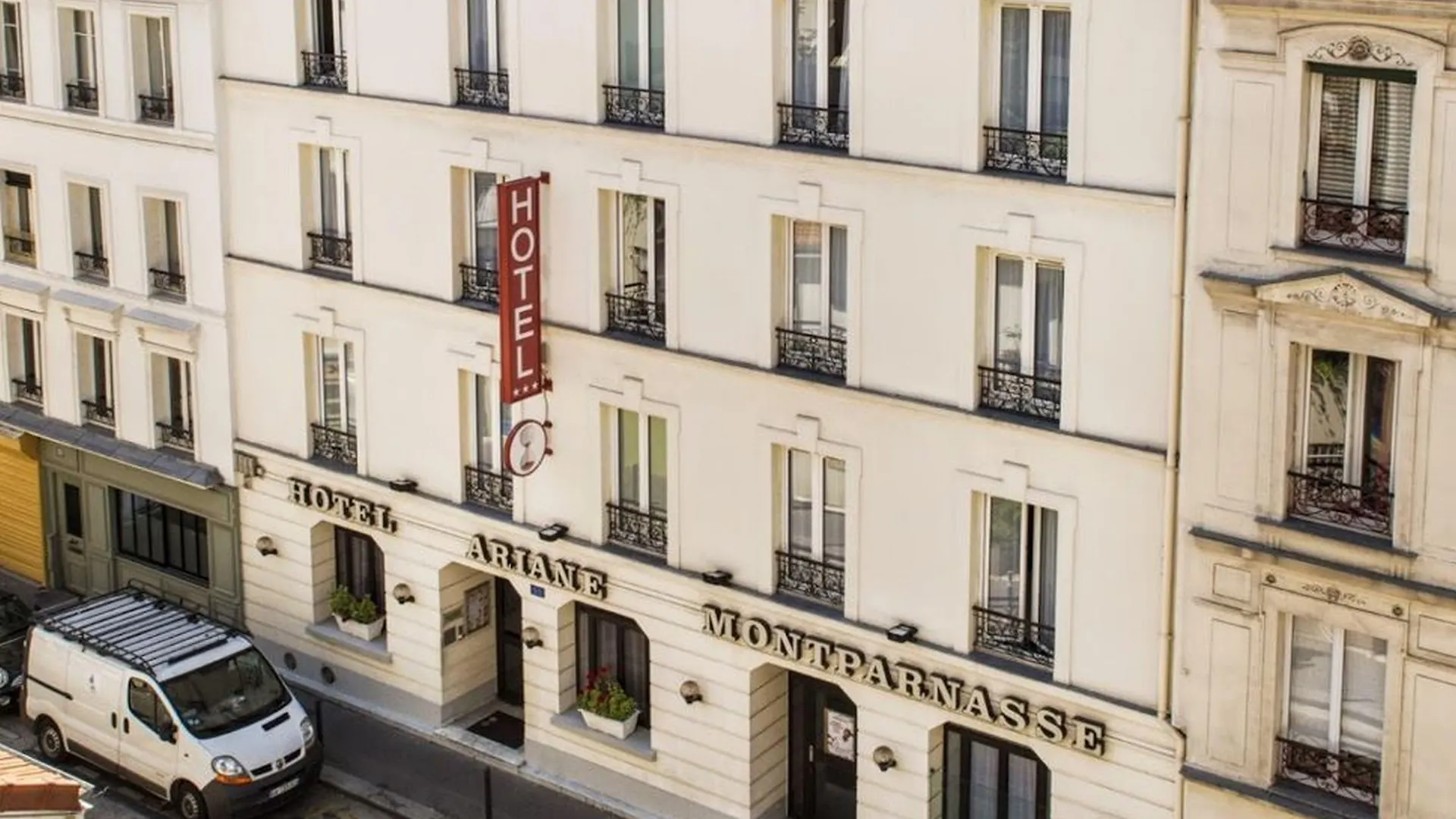 Hotel Ariane Montparnasse By Patrick Hayat